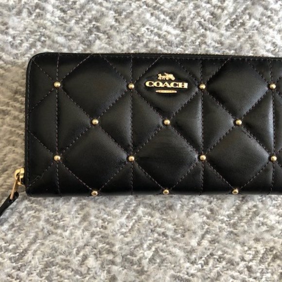 Coach soft leather accordian wallet - Picture 3 of 4